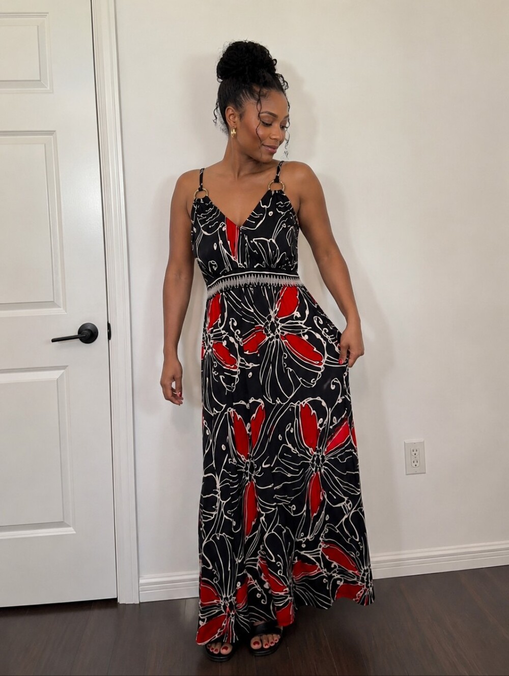 Erica Brooke Collection Maxi Dress Women’s 28W Black Red Floral Spaghetti Strap